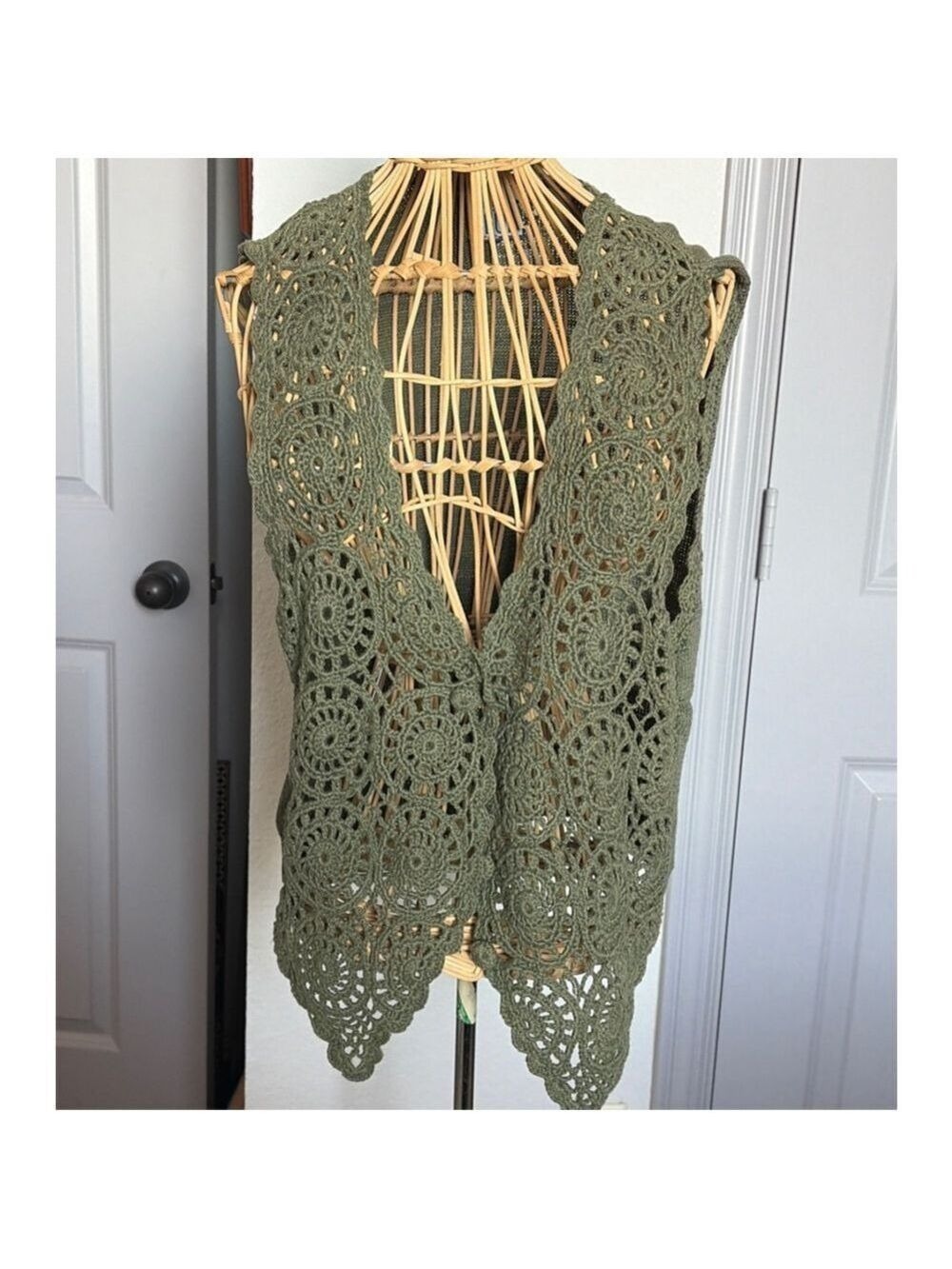 Women's Beyond Blue Green Crochet Vest L